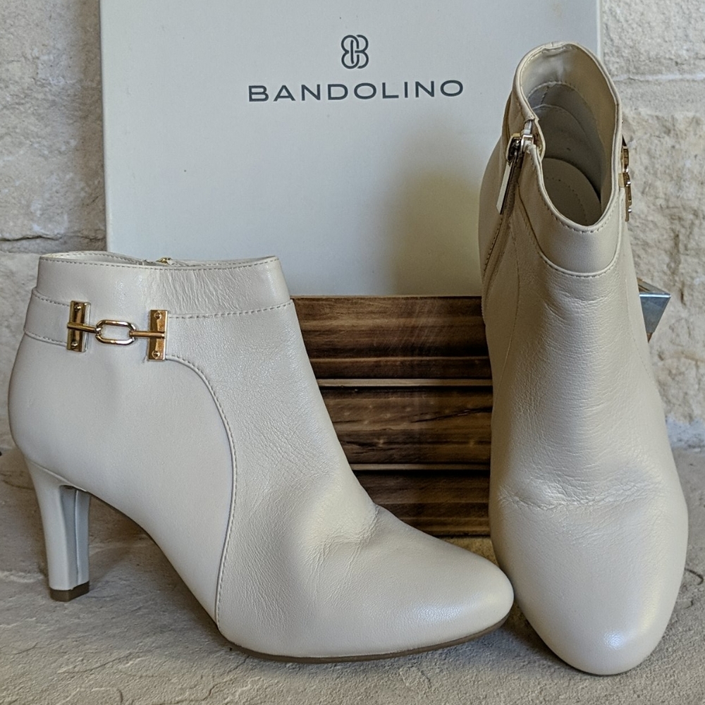 Bandalino Lappo Leather Bootie - Off white Size 8